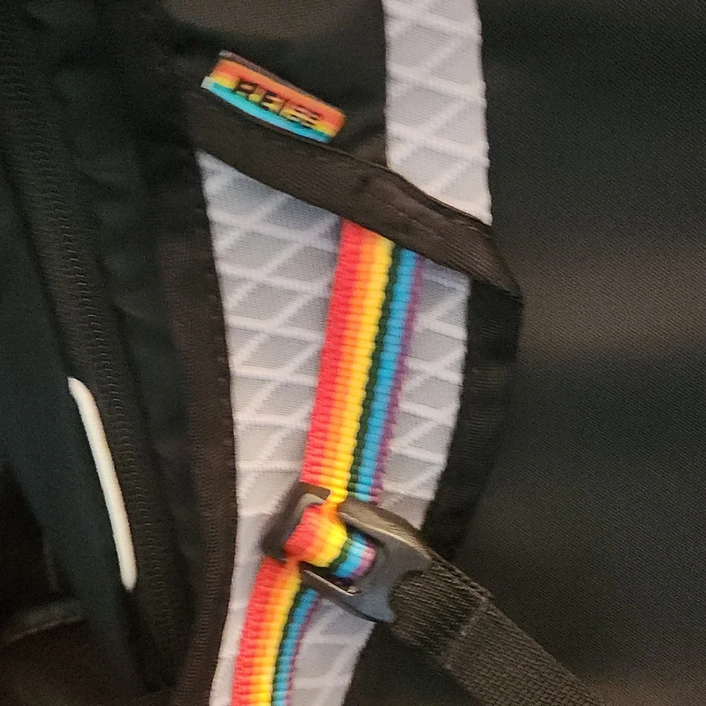 REI Co-op Black Backpack Flash 18 Outside With Pride NWOT - Picture 7 of 8